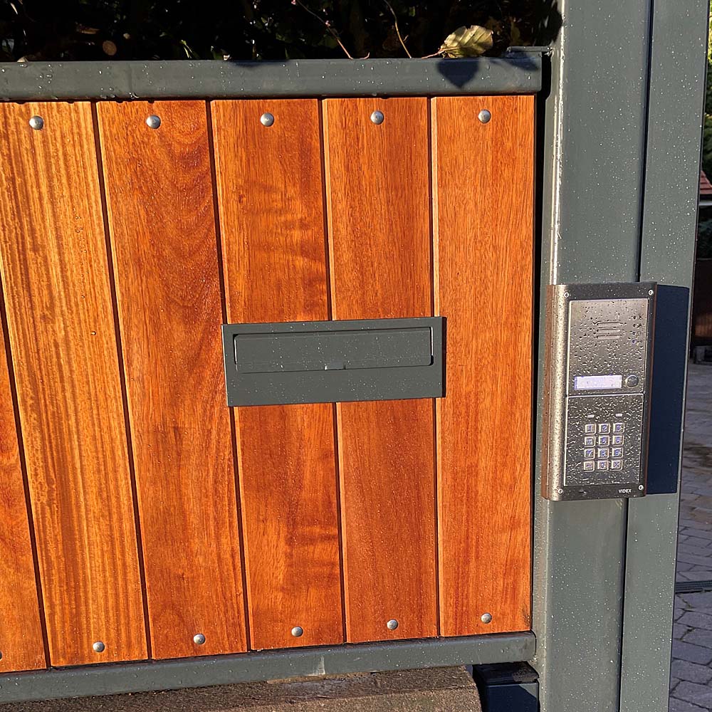 Letterbox For Gates & Fences Outdoor Rear Access Gatehouse W3 Grey Front