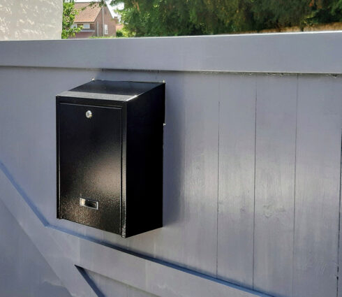 Rear Access Post Box For Gates & Fences W3-1 Blk