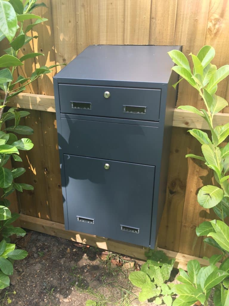 Sigma High Capacity Lockable Parcel Box Suitable for Gate, Fence & Through The Wall Mounting