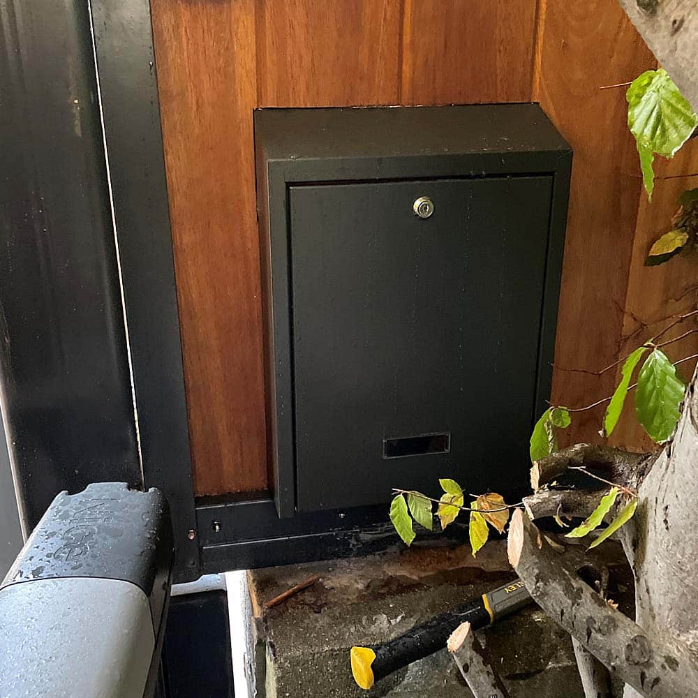 Large Post Box W3 With Trim