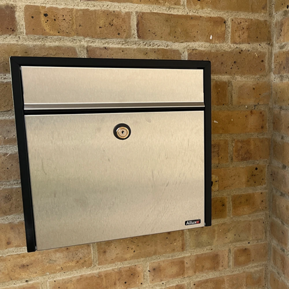 Wall Mounted Letterbox Allux 250