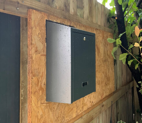 Post Box For Gates & Fences Outdoor Gatehouse W3-2 Grey No Trim