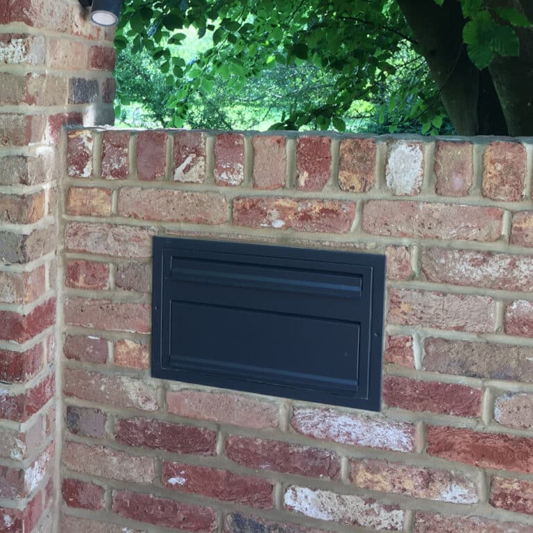 Sierra Through The Wall Parcel Box with Integrated Letterbox for One