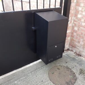 Through The Wall Large Parcel Box Sigma Paco Dark Grey Lifestyle Photo 4 Through The Wall Large Parcel Box Sigma Paco Dark Grey Lifestyle Photo 4